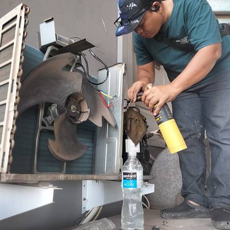 Kenapa AC Mengeluarkan Air? Kenali Penyebabnya dan Cara Mengatasinya